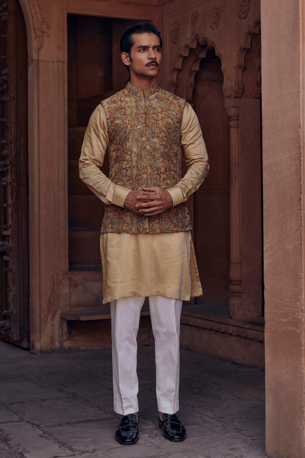 Amish Chanderi Kurta Pajama Set With Nehru Jacket - Studio Bagechaa