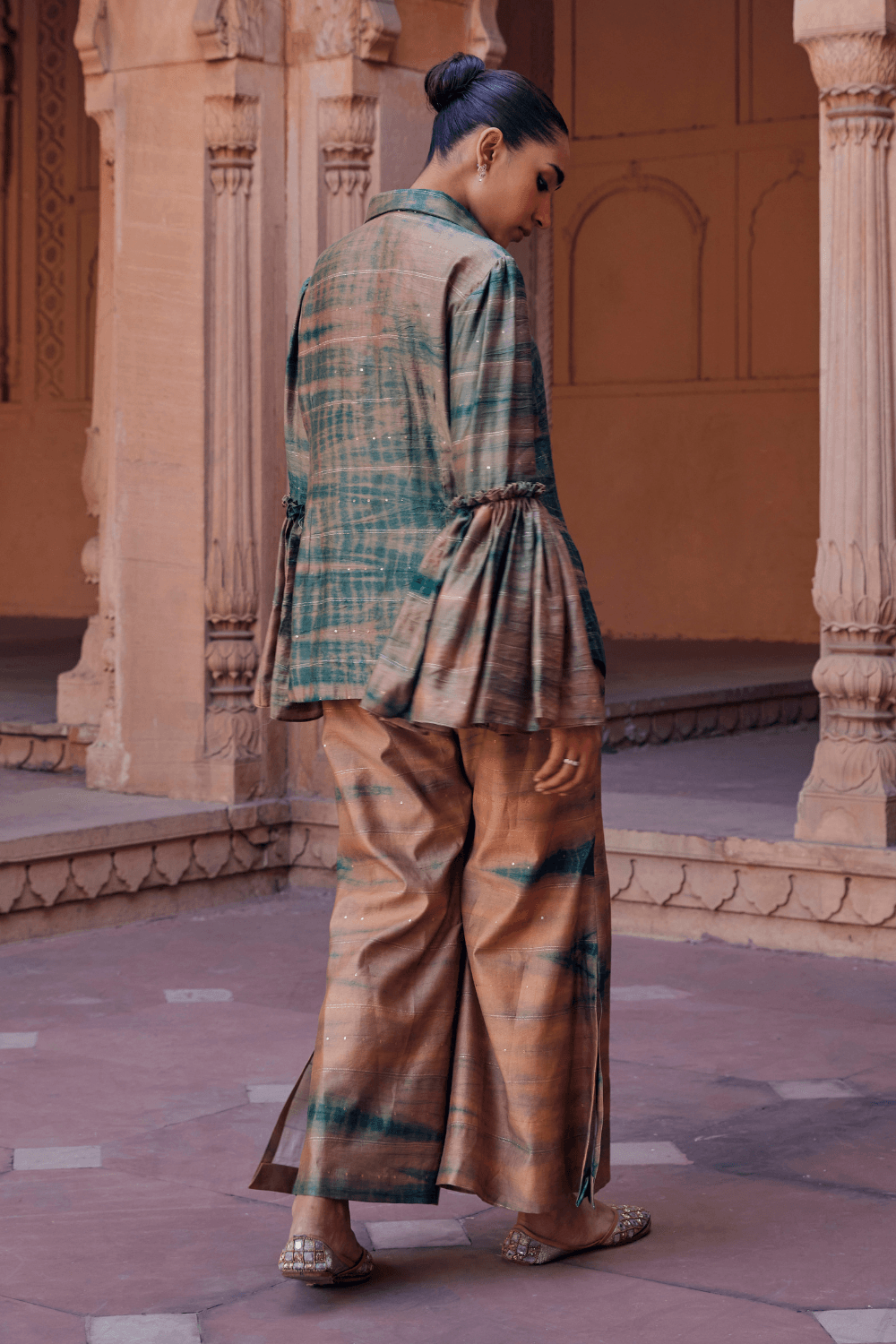 Farida Bell-Sleeved Chanderi Silk Co-ord Set - Studio Bagechaa